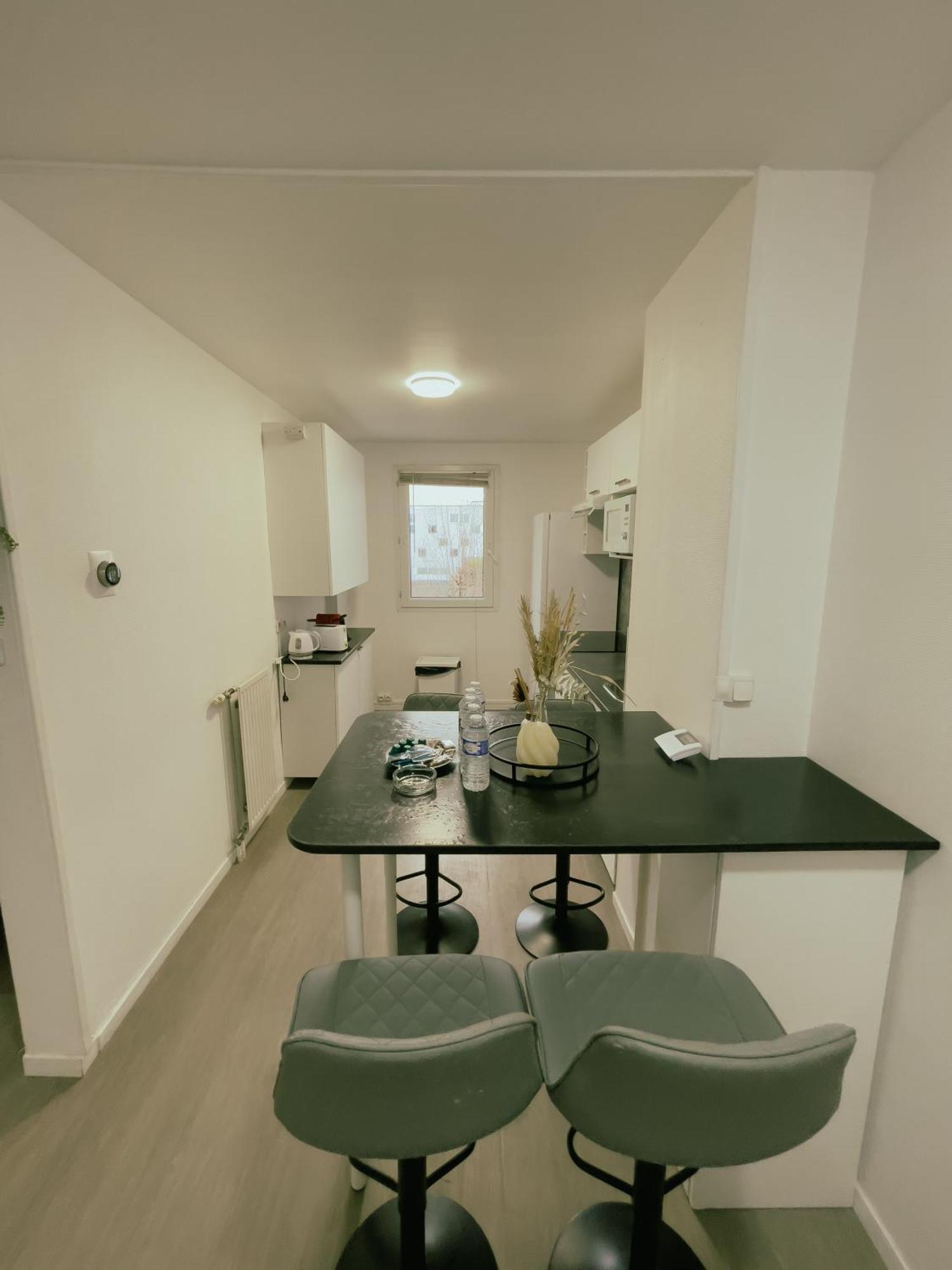 Appartement Proche U Arena Et La Defense Nanterre Exterior photo